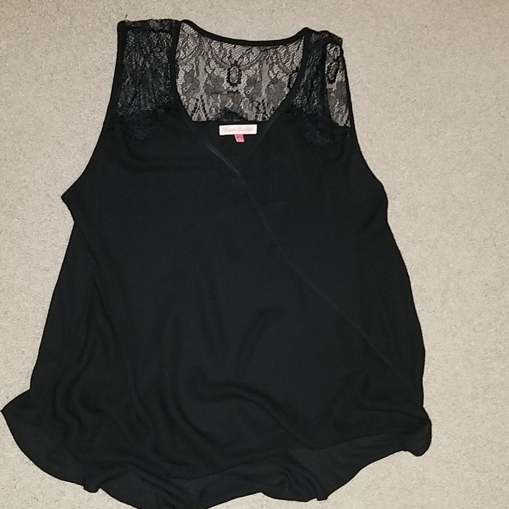 English Laundry sleeveless wrap style blouse